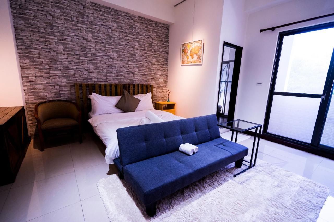 黑琵軼棧湖濱旅宿 K&B Happy Hostel ไถหนาน ภายนอก รูปภาพ