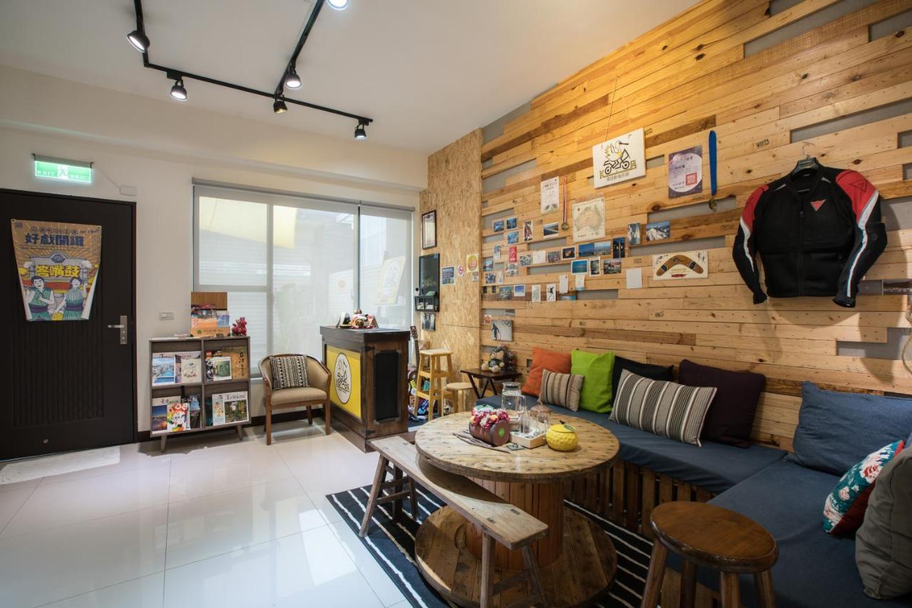 黑琵軼棧湖濱旅宿 K&B Happy Hostel ไถหนาน ภายนอก รูปภาพ