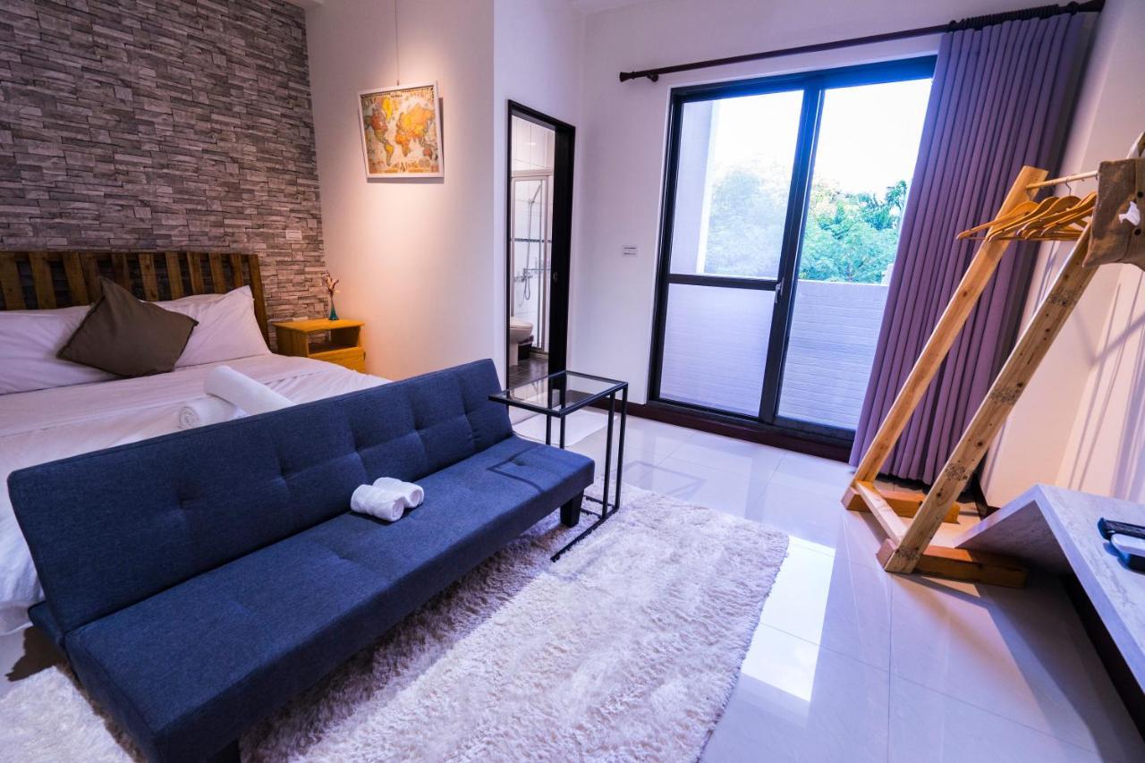 黑琵軼棧湖濱旅宿 K&B Happy Hostel ไถหนาน ภายนอก รูปภาพ