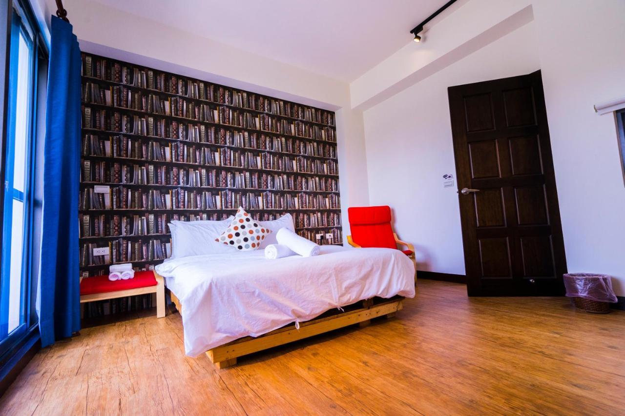 黑琵軼棧湖濱旅宿 K&B Happy Hostel ไถหนาน ภายนอก รูปภาพ