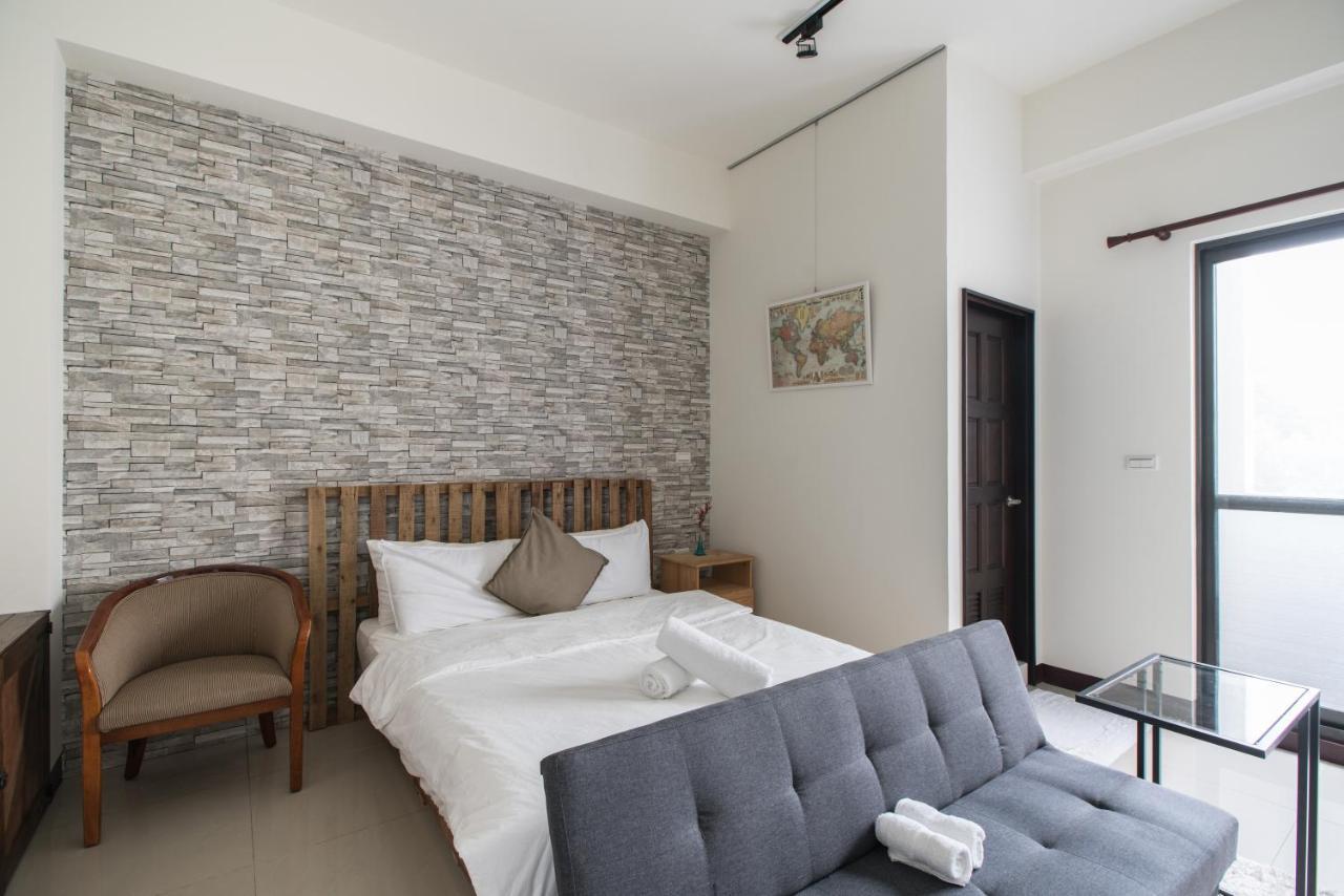 黑琵軼棧湖濱旅宿 K&B Happy Hostel ไถหนาน ภายนอก รูปภาพ